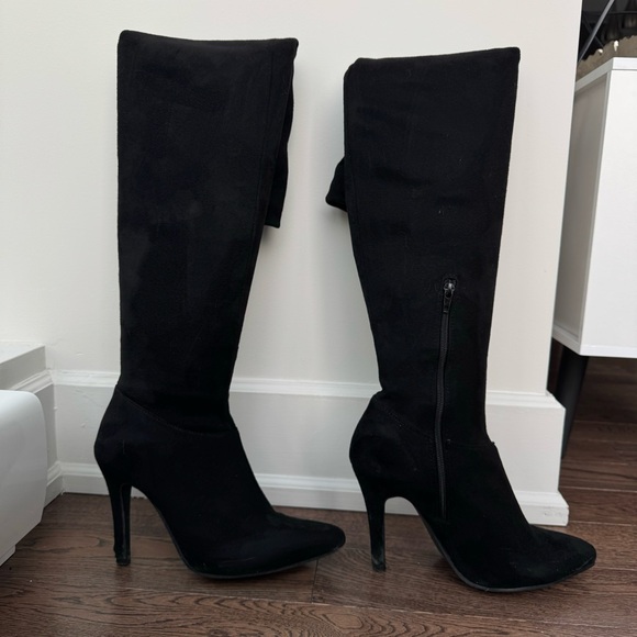 Over The knee heeled black boots in size 8 - Picture 4 of 5